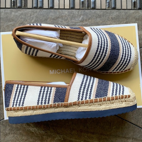 MICHAEL KORS MATHILDE ESPADRILLE CANVAS NAVY MULTI - Picture 14 of 16